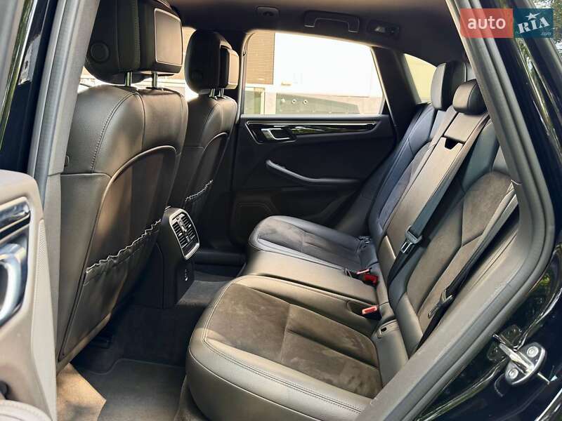 Внедорожник / Кроссовер Porsche Macan 2018 в Киеве фото 25 Внедорожник / Кроссовер Porsche Macan 2018 в Киеве