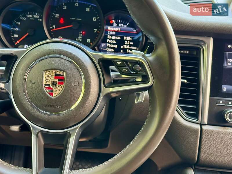 Внедорожник / Кроссовер Porsche Macan 2018 в Киеве фото 36 Внедорожник / Кроссовер Porsche Macan 2018 в Киеве