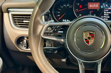 Внедорожник / Кроссовер Porsche Macan 2018 в 