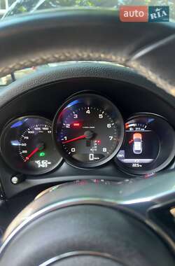 Внедорожник / Кроссовер Porsche Macan 2018 в 