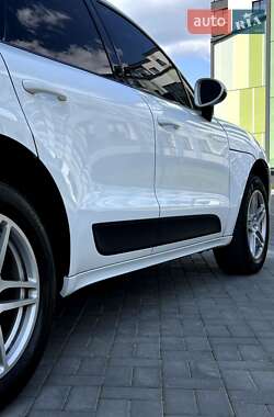 Внедорожник / Кроссовер Porsche Macan 2014 в 
