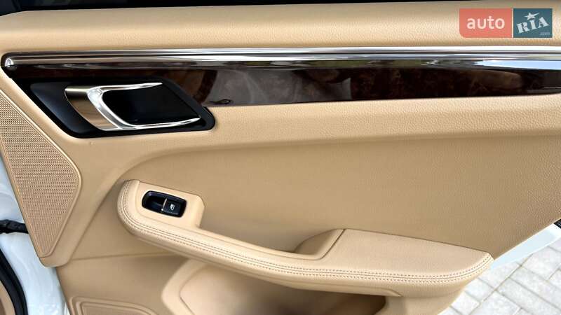 Внедорожник / Кроссовер Porsche Macan 2014 в Ивано-Франковске