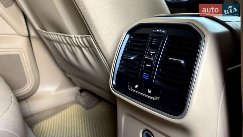 Внедорожник / Кроссовер Porsche Macan 2014 в Ивано-Франковске