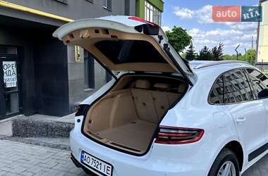 Внедорожник / Кроссовер Porsche Macan 2014 в 