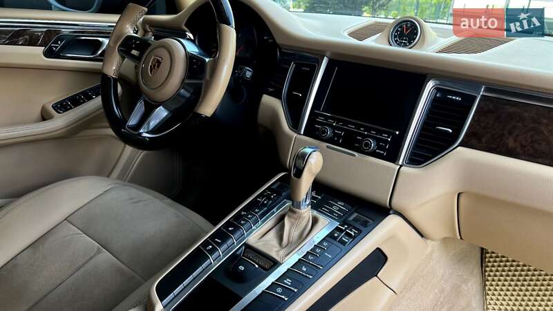 Внедорожник / Кроссовер Porsche Macan 2014 в Ивано-Франковске