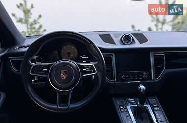 Внедорожник / Кроссовер Porsche Macan 2017 в 