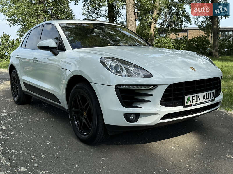 Внедорожник / Кроссовер Porsche Macan 2016 в Черкассах