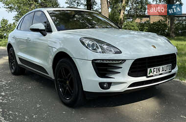 Внедорожник / Кроссовер Porsche Macan 2016 в 