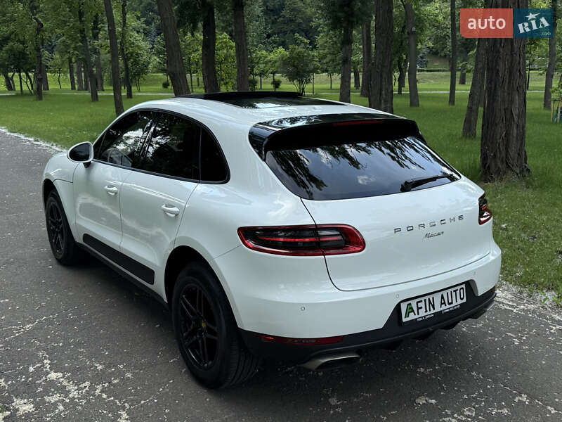 Внедорожник / Кроссовер Porsche Macan 2016 в Черкассах