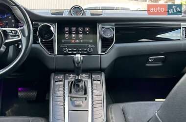 Внедорожник / Кроссовер Porsche Macan 2017 в 