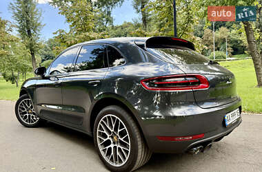 Внедорожник / Кроссовер Porsche Macan 2018 в 
