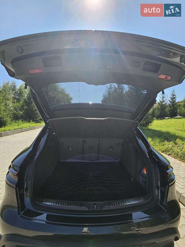 Внедорожник / Кроссовер Porsche Macan 2023 в Киеве