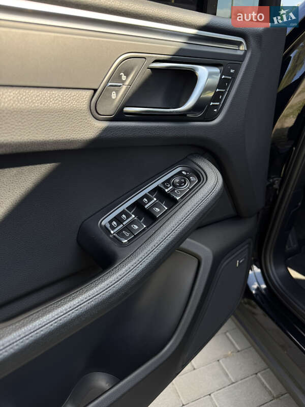 Внедорожник / Кроссовер Porsche Macan 2018 в Харькове