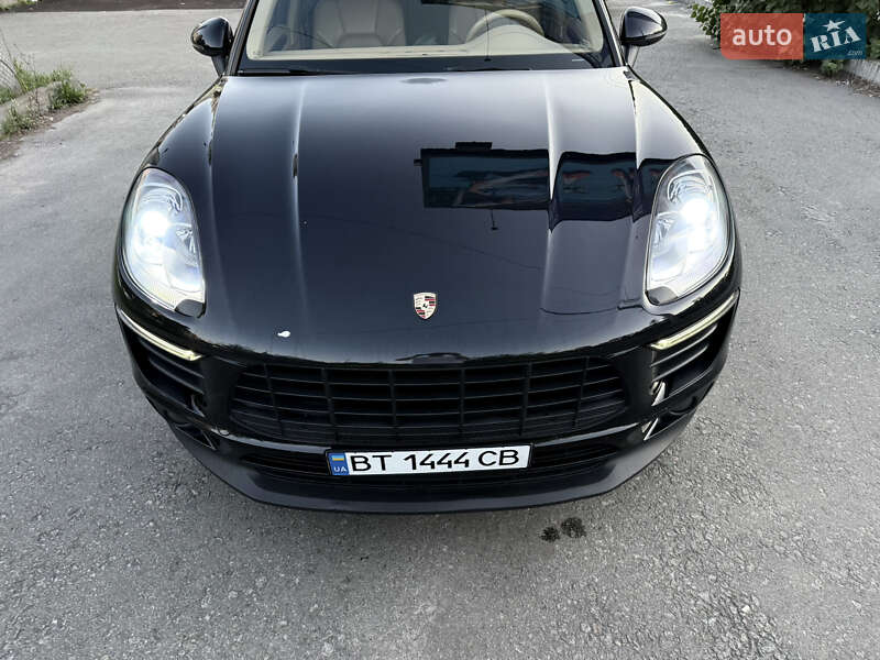 Внедорожник / Кроссовер Porsche Macan 2015 в Киеве