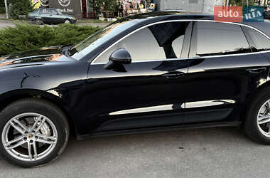 Внедорожник / Кроссовер Porsche Macan 2015 в 