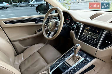 Внедорожник / Кроссовер Porsche Macan 2015 в 