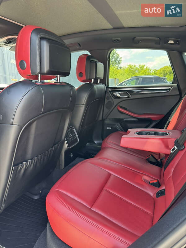 Внедорожник / Кроссовер Porsche Macan 2021 в Коломые