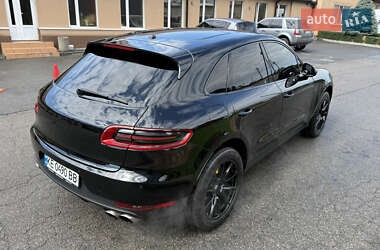 Внедорожник / Кроссовер Porsche Macan 2017 в 