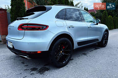 Внедорожник / Кроссовер Porsche Macan 2016 в 