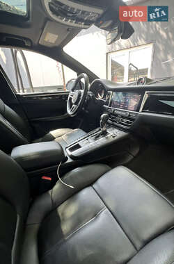 Внедорожник / Кроссовер Porsche Macan 2019 в 
