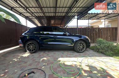 Внедорожник / Кроссовер Porsche Macan 2019 в 