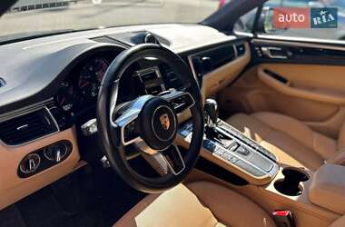 Внедорожник / Кроссовер Porsche Macan 2018 в 
