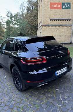 Позашляховик / Кросовер Porsche Macan 2017 в Києві