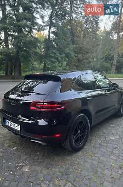 Позашляховик / Кросовер Porsche Macan 2017 в 