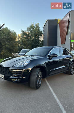 Позашляховик / Кросовер Porsche Macan 2015 в 