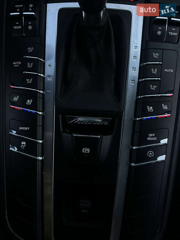 Внедорожник / Кроссовер Porsche Macan 2015 в Киеве фото 6 Внедорожник / Кроссовер Porsche Macan 2015 в Киеве