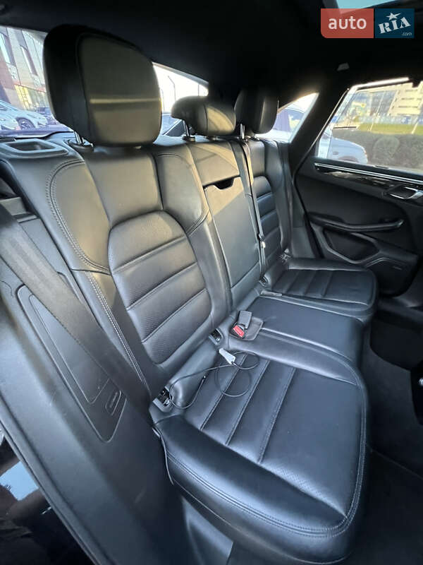Внедорожник / Кроссовер Porsche Macan 2015 в Киеве фото 13 Внедорожник / Кроссовер Porsche Macan 2015 в Киеве