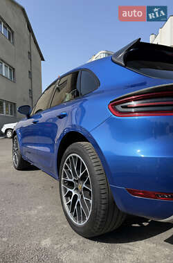 Внедорожник / Кроссовер Porsche Macan 2017 в 