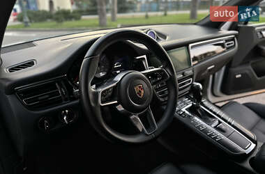 Внедорожник / Кроссовер Porsche Macan 2019 в 
