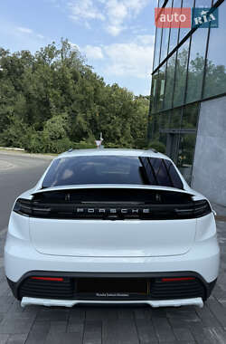 Внедорожник / Кроссовер Porsche Macan 2025 в 
