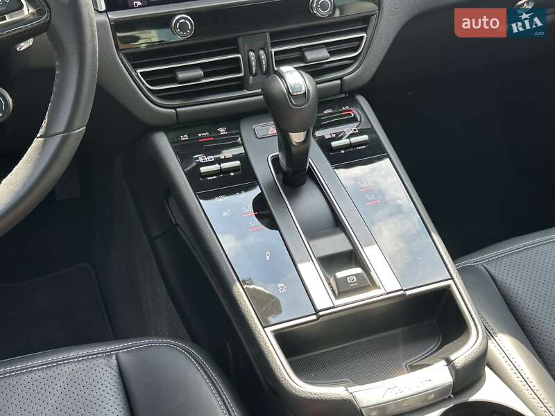 Внедорожник / Кроссовер Porsche Macan 2022 в Харькове