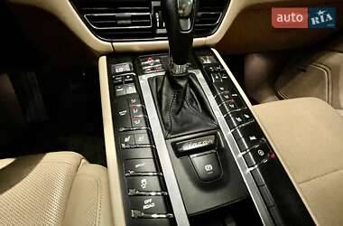 Внедорожник / Кроссовер Porsche Macan 2019 в 