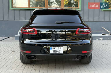 Внедорожник / Кроссовер Porsche Macan 2016 в 