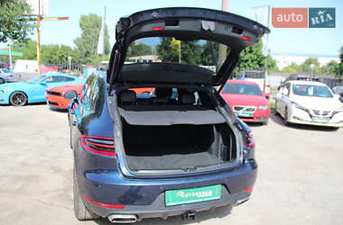 Внедорожник / Кроссовер Porsche Macan 2017 в 