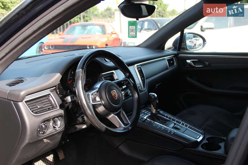 Внедорожник / Кроссовер Porsche Macan 2017 в Одессе