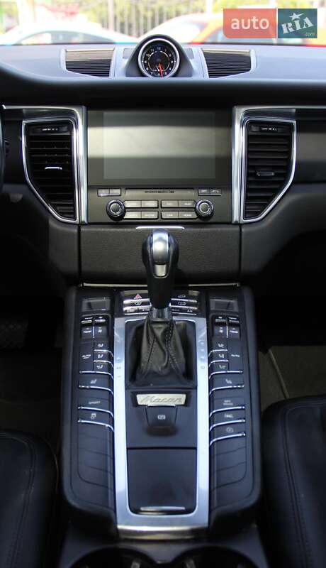 Внедорожник / Кроссовер Porsche Macan 2017 в Одессе