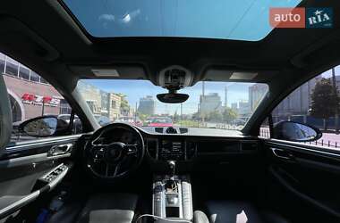 Внедорожник / Кроссовер Porsche Macan 2016 в 