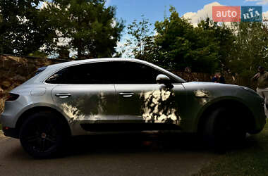 Внедорожник / Кроссовер Porsche Macan 2015 в 