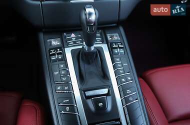 Внедорожник / Кроссовер Porsche Macan 2015 в 