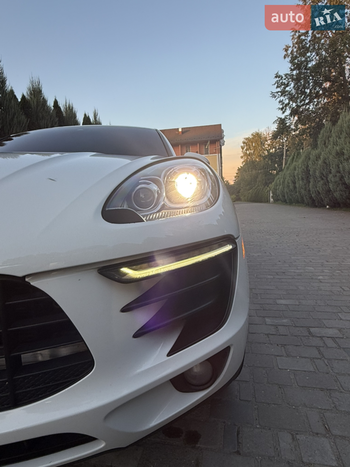 2016 Porsche Macan - мініатюра 13
