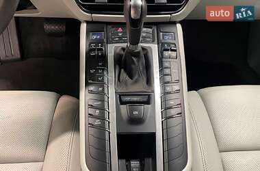 Внедорожник / Кроссовер Porsche Macan 2020 в 