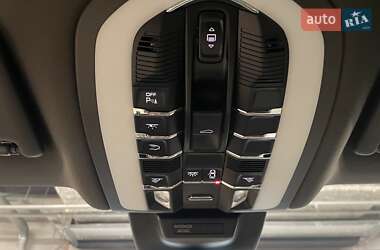 Внедорожник / Кроссовер Porsche Macan 2020 в 
