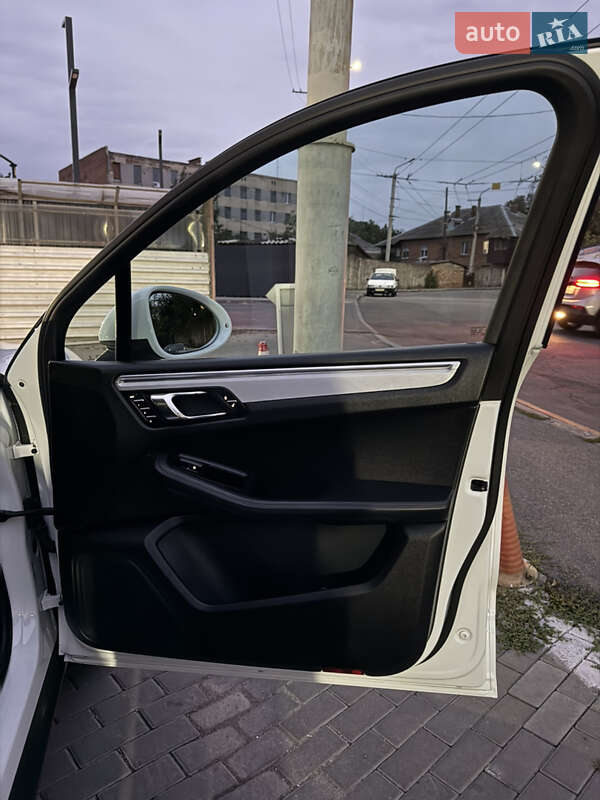 Внедорожник / Кроссовер Porsche Macan 2014 в Виннице