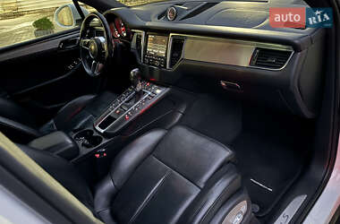 Внедорожник / Кроссовер Porsche Macan 2014 в 