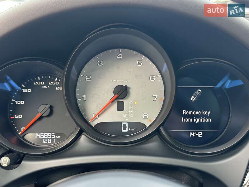 Внедорожник / Кроссовер Porsche Macan 2018 в Киеве