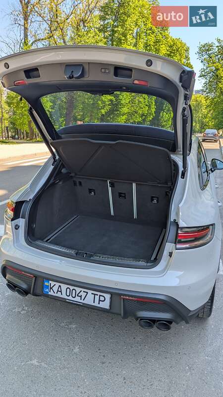 Внедорожник / Кроссовер Porsche Macan 2022 в Киеве